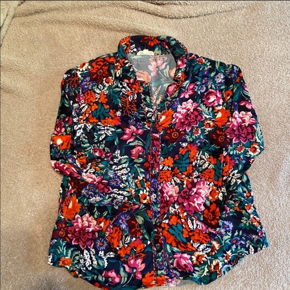 EUC Anthropologie sleep top -so pretty and cozy! - Picture 3 of 6